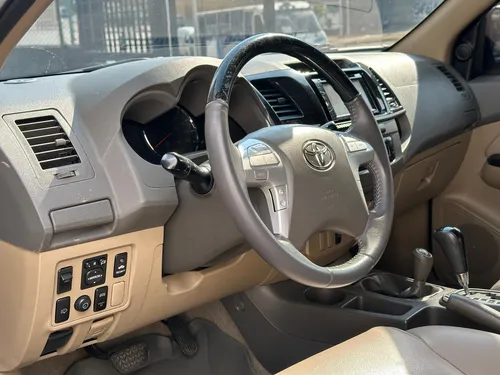 Toyota Fortuner Sr