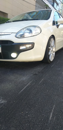 Fiat Punto 2013 1.4 Attractive Flex 5p