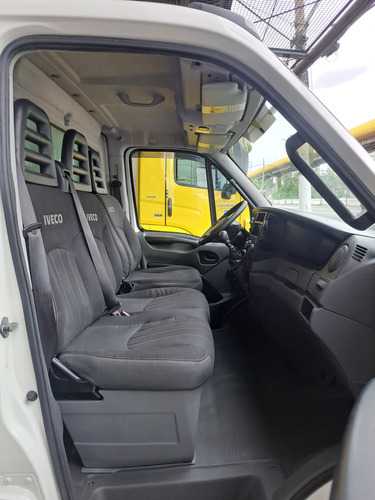 Iveco Daily 35s14 Ano 17 Bau . Unico Dono .