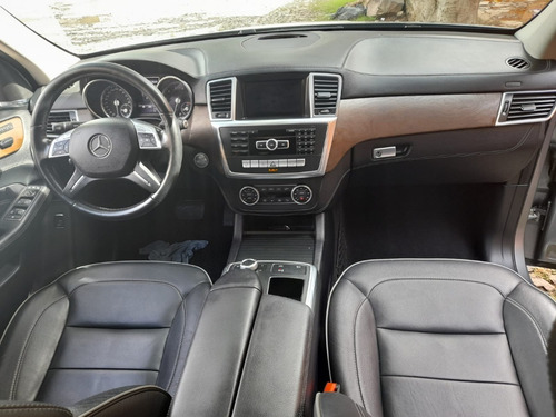 Imagen 8 de 10 de Mercedes Ml500
