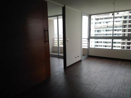 Un Dormitorio , Avda Irarrazabal/ Marchant Pereira