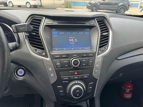 Hyundai Santa Fe 3.3 Mpfi 4x4 v6 270cv Gasolina 4p Automatico