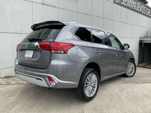 Imagen 8 de 11 de Mitsubishi Outlander 2019 5p Se Hbrido L4/2.0 Aut