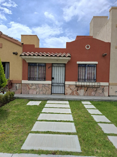 Se Vende Casa De Un Nivel En Fraccionamiento En Real Navarra