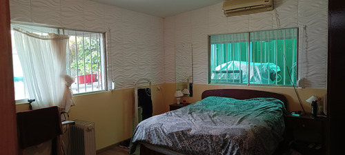 Venta Casa Y Apartamento Con Piscina En Mismo Padrón En Villa Argentina