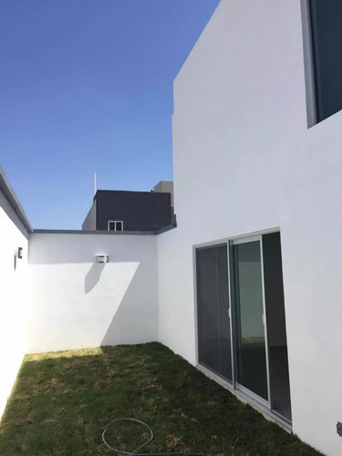 Imagen 8 de 14 de Se Vende Preciosa Residencia En Zibatá, 4 Recamaras, Una En