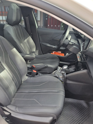 Peugeot 208 1.6 Feline Tiptronic