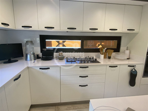 Casa En Venta De 4 Dorm. En Lo Barnechea - El Arrayán