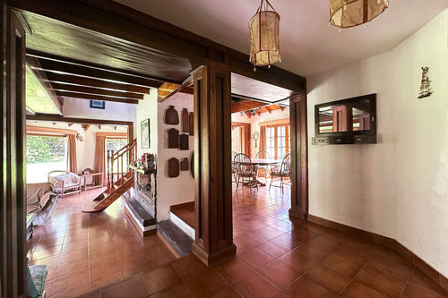 Casa En Venta En Barrio Parque Belen De Escobar