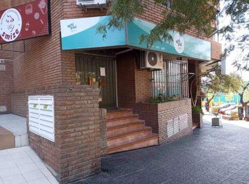 Av. Poeta Lugones 34 - Dueño Alquila Local De Casi 50 Mts Propios - Sin Comisión Inmobiliaria