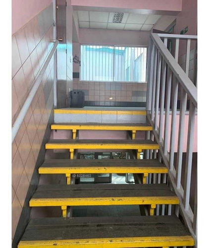 Imagen 7 de 28 de Edificio Comercial