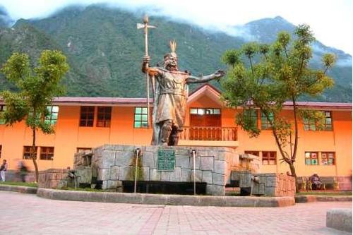 Fuente Y Estatua Del Inca Aguas Calientes - Lámina 45x30 Cm.