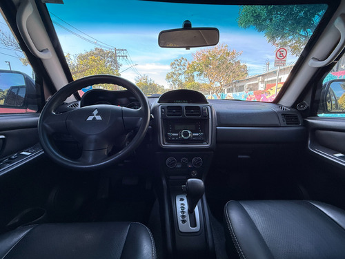 Mitsubishi Pajero TR4 2.0 4x2 Flex Aut. 5p