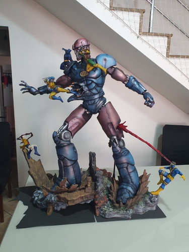Imagem 2 de 8 de Diorama Sentinela Vs Xmen Feito Em Impressão 3d