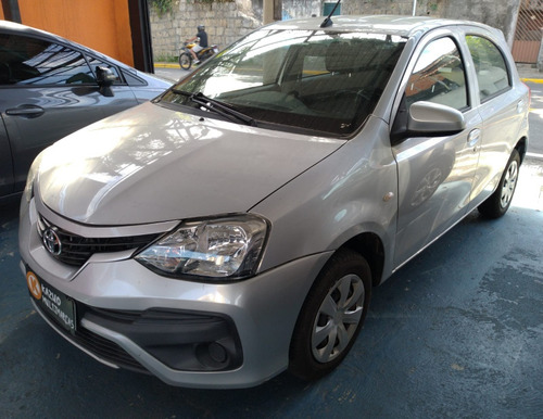 Toyota Etios 1.3 16v X Aut. 5p