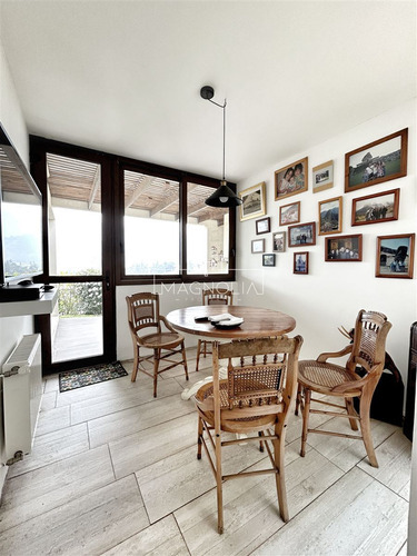 Casa En Venta De 6 Dorm. En Lo Barnechea