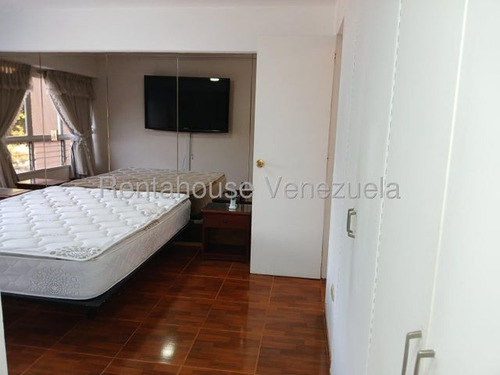 Confortable Apartamento En Alquiler Ubicado En La Alameda #25-18038