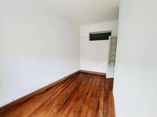 Apartamento En Venta, 2 Dormitorios, En Centro.