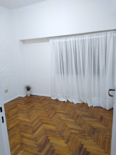 Imagen 20 de 29 de 3 Ambientes Oportunidad Sobre Av Alberdi Al 5900 En Pleno Centro Comercial Tomo Propiedad De Menor Valor En Caba En Parte De Pago. Sin Comisión Inmobiliaria. Primer Piso. Impecable. Bajas Expensas .