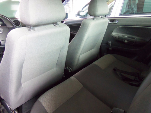 Volkswagen Voyage Trend 1.6 (flex) 2010