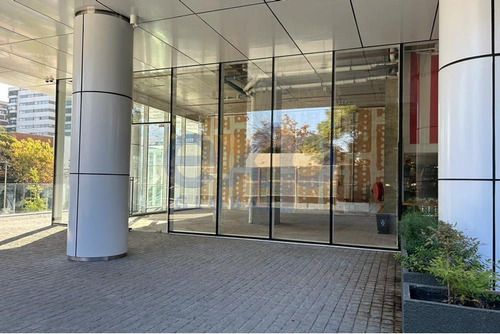 Arriendo Local Comercial De 95 M2.,  Muy Cerca Del Metro Esc