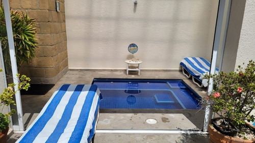 Imagen 22 de 30 de Casa De Un Piso Con Jardín En Venta En Pedregal De San Franc