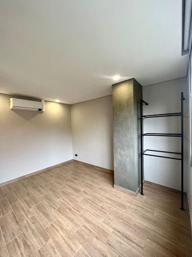 Apartamento En Venta En Medellín Laureles. Cod 10807