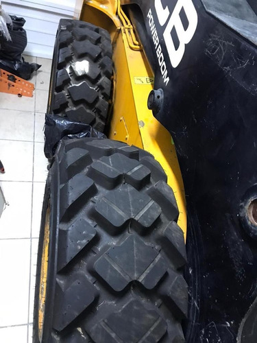 Imagen 4 de 6 de Minicargador Marca Jcb Año 2011
