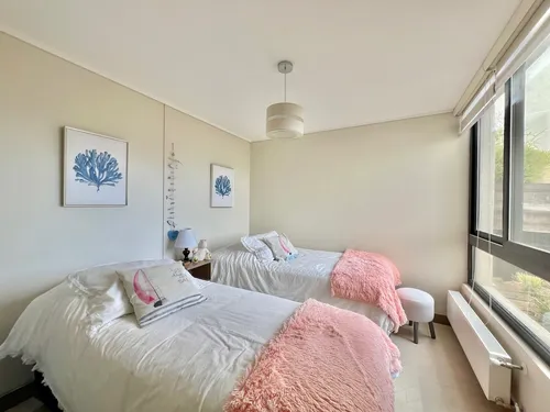 Excelente Departamento En Primer Piso Con Jardín En Marbella