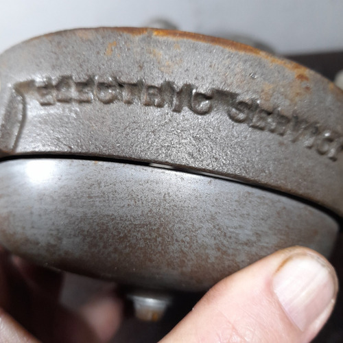 Imagem 3 de 10 de Trem Locomotiva Peças Antigas Estragadas E Substituídas