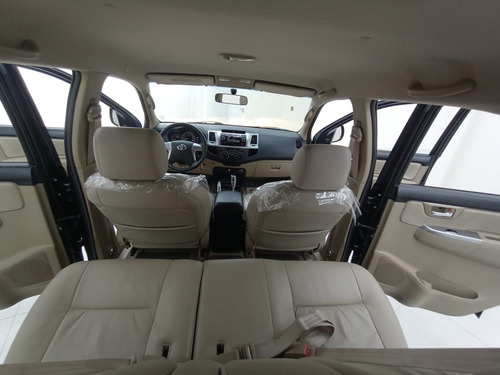 Toyota Hilux SW4 SR 4x2 2.7/ 2.7 Flex 16V Aut.