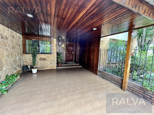 Imagen 3 de 24 de Casa De 4 Ambientes Con Piscina - Mart.-fleming/panam.