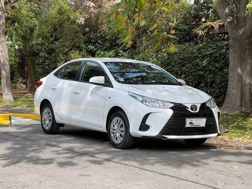 Imagen 6 de 15 de Toyota Yaris Gli