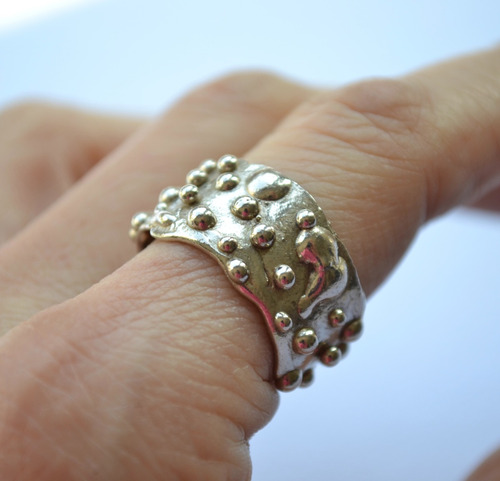 Imagen 1 de 7 de Anillo Arena, Texturas Modeladas A Mano, Macizo De Alpaca
