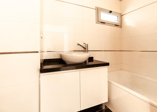 Venta Departamento En Palermo Piso Entero Con Balcón. 4 Ambientes Con Dependencia