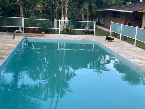 Imagem 8 de 30 de Chácara 2400m2, Casa Sede 3 Suítes, Proximo A Praia, Moveis Planejados, 2 Salas, Área Gourmet,piscina,2 Lagos Com Peixes,casa De Hospedes,galpão,pomar - Ch00265 - 70853141
