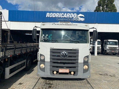 Volkswagen 24-250 E Constellation 3-eixos 2p