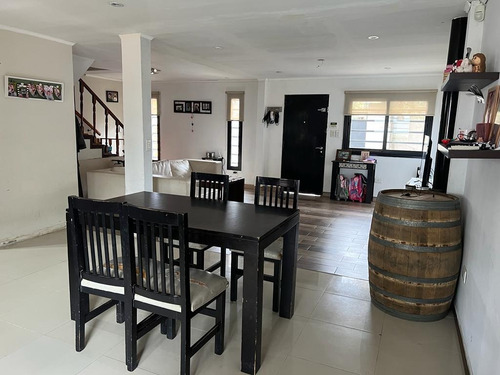 Imagen 8 de 18 de Casa En Venta En Villa Elisa
