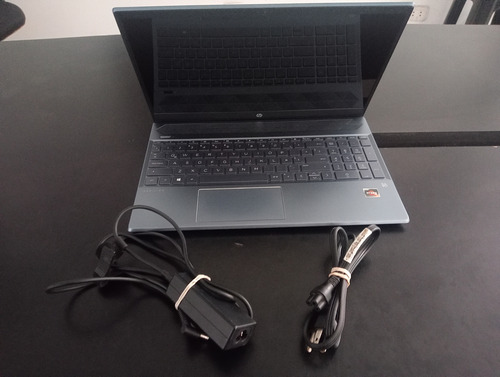 Laptop Hp Pavilion Amd Ryzen 7 (Usado)