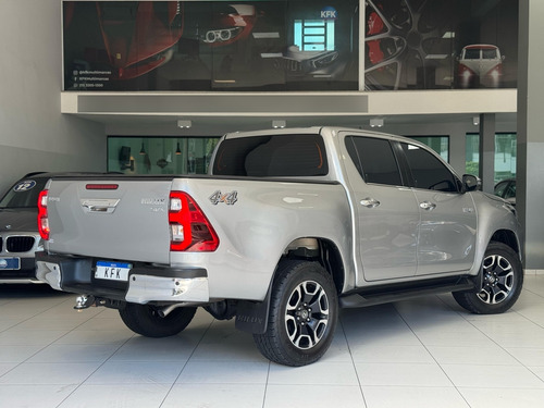 Toyota Hilux HILUX CD SRX 4X4 2.8 TDI 16V DIESEL AUT.