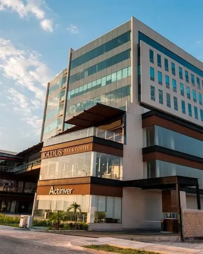 Oficina Amueblada Y Equipada En Venta En Luxus Corporate Center, Altabrisa - foto 1