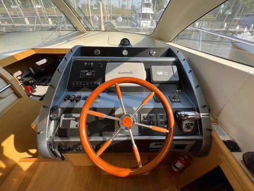 Crucero Segue 550 - 2 Cat 715 - Santana Yachts