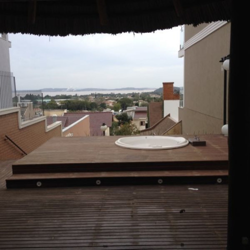 Casa Em Ipanema Com 4 Dormitórios - Mi5493