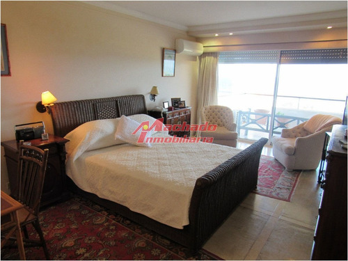 Imagen 19 de 30 de Venta De Apartamento De 3 Dormitorios Y Dep. De Servicio En Punta Del Este.