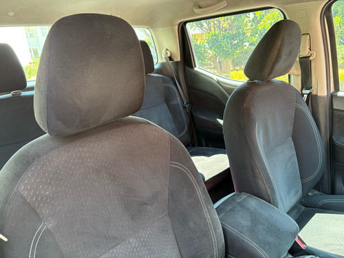 Nissan Np 300 Doble Cabina Se Estandard