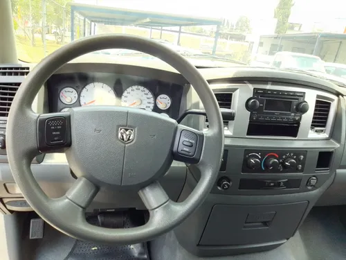 Dodge Ram 2500 5.7 Pickup Crew Cab Slt 4x4 Mt