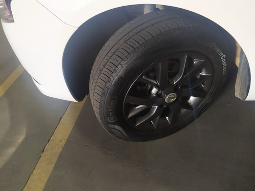 Imagem 7 de 13 de Nissan Versa 2019
