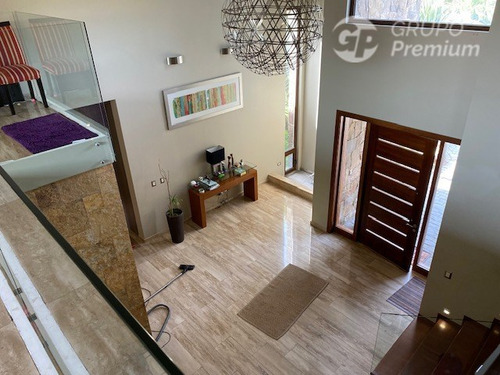 Casa En Venta De 6 Dorm. 7 Baños Piscina En Padre Hurtado