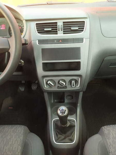 Imagem 7 de 15 de Volkswagen Fox 1.6 Gii