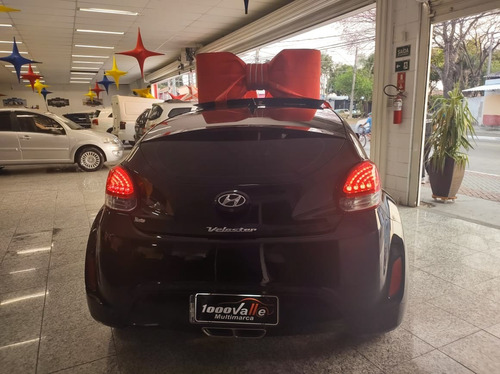 Imagem 9 de 11 de Hyundai Veloster 2013